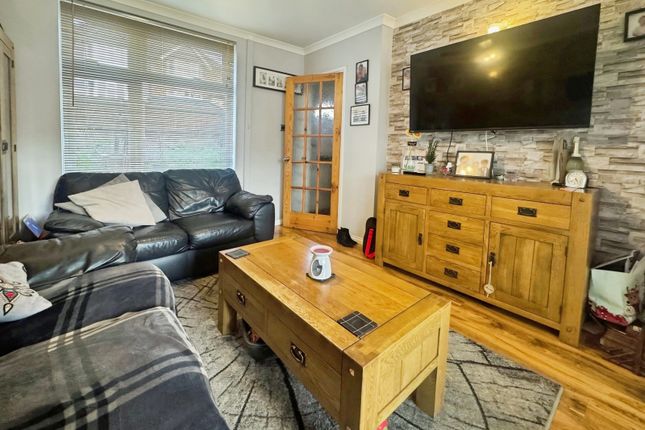 29, Wayside, Buckinghamshire photo 2