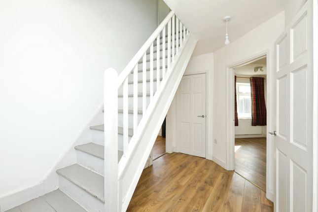 1, Riddell Avenue, Worksop photo 2