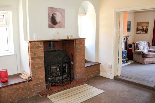 33 Low Road, Brigg photo 4