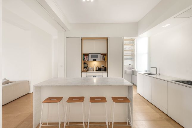 Flat 21, Carlyle Mansions,, Cheyne Walk, London photo 4