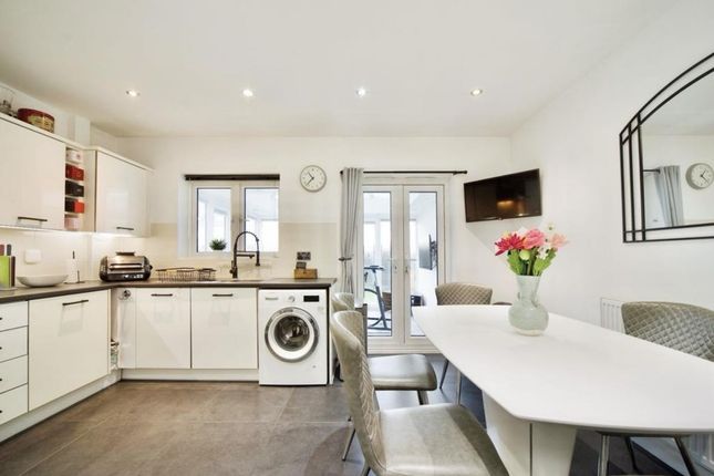 11, Academia Avenue, Broxbourne photo 4