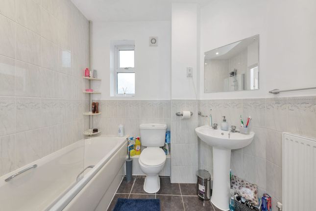 Flat for sale in Woodcock Road, Royston
