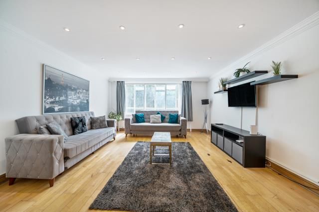 Flat 4, 4-5, Hyde Park Place, London, W2 2LH, London photo 3
