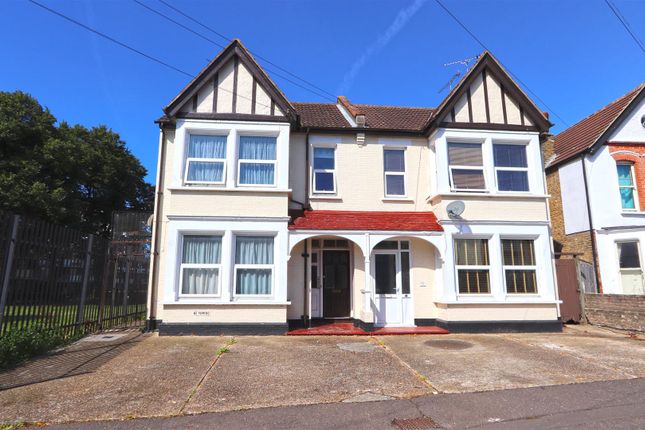 Flat for sale in Christchurch Road, Southend-On-Sea