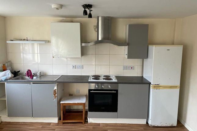 Thumbnail Flat to rent in Milliners Way, Luton