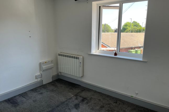 6B, Highfield Road, Pontefract photo 4