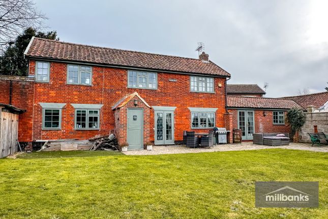 Link-detached house for sale in Edenside Drive, Attleborough, Norfolk