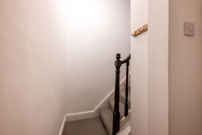 104,Flat 5, Salisbury Road, Barnet photo 4