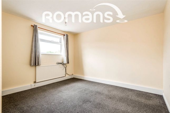 10, Beaulieu Close, Swindon photo 4