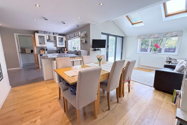 12, Laurel Way, Bottesford photo 2
