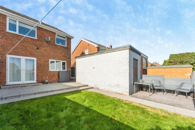 49, Pen Y Maes, Clwyd photo 2
