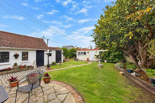78, Frinton Road, Kirby Cross photo 2