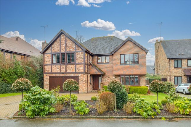 Thumbnail Detached house for sale in Nightingale Close, Radlett, Hertfordshire