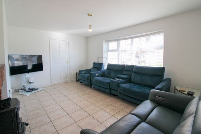 7 Field Close, Leicester photo 2