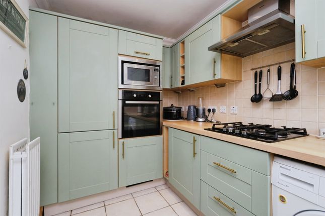 Flat 20, Eversley Court, 14, St. Annes Road, Eastbourne photo 4