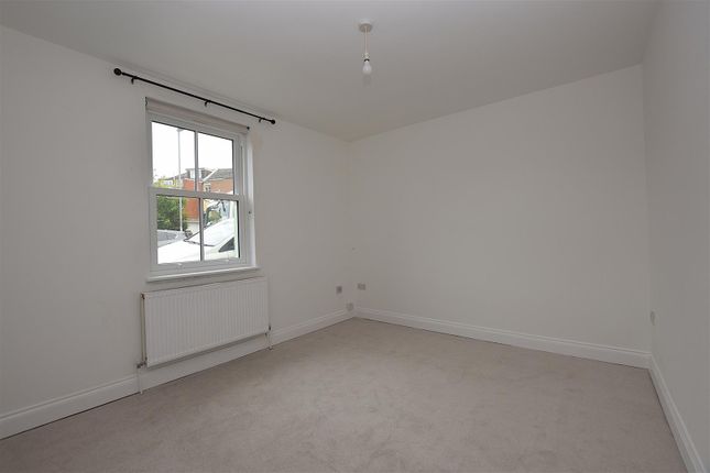 5, Victoria Avenue, Hastings photo 2