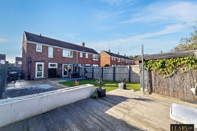 47 Lawrence Avenue, South Shields photo 3
