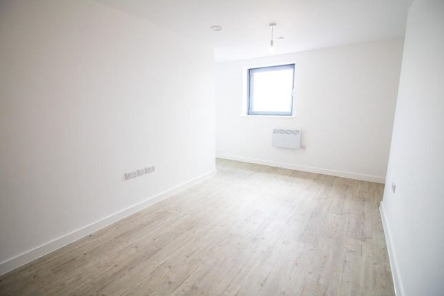 Flat for sale in Furness Quay, Salford