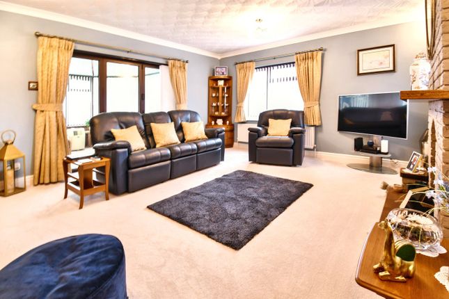 1, Prentice Gardens, Bedford photo 2