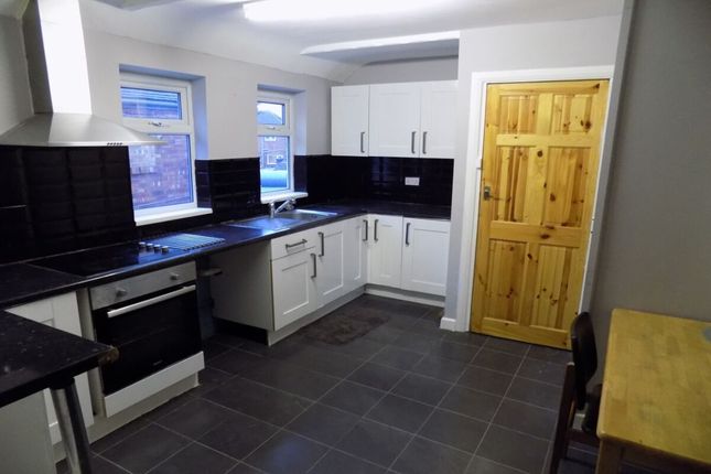 Thumbnail Flat to rent in Doncaster Road, Armthorpe, Doncaster