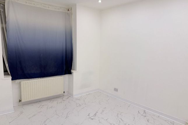 29 Hawthorne Avenue, Mitcham photo 4
