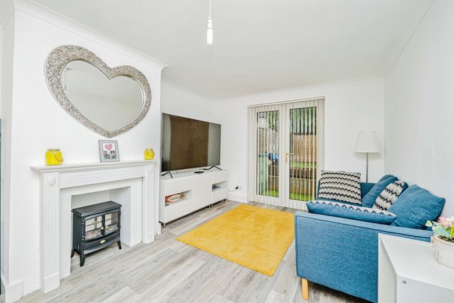 5, Claude Road, Barry photo 4