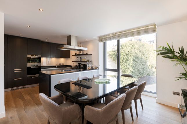 Flat for sale in Montrose Place, Belgravia
