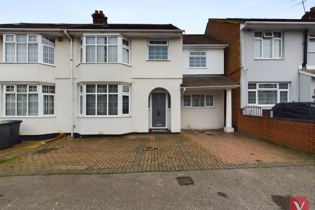 26, St Mildreds Avenue, Luton photo 2