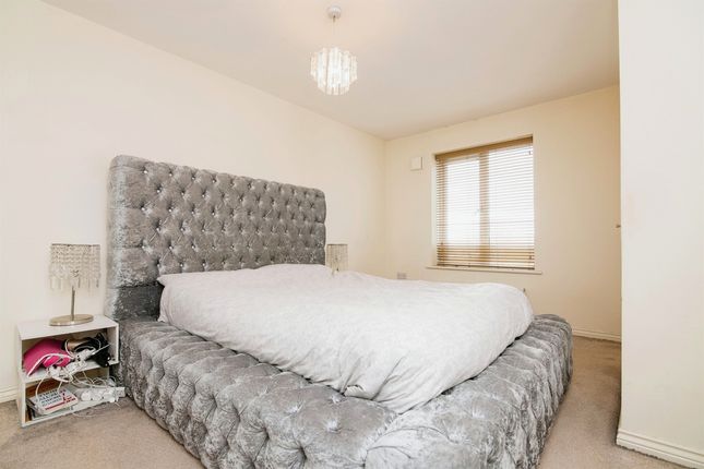 Town house for sale in Gowshall Drive, Oldbury