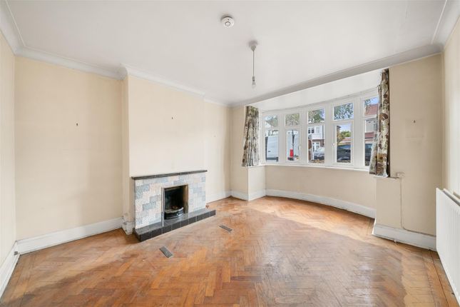 11, Cranborne Avenue, Southall photo 2