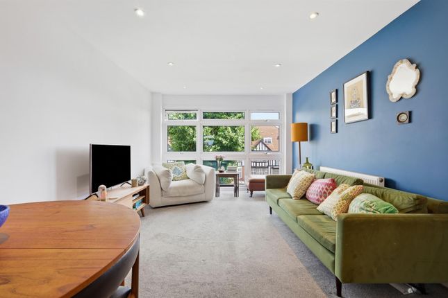 6 Nadir Court, Blake Hall Road, Wanstead photo 4