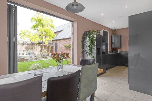 Town house for sale in Wellesley Close, Heyford Park
