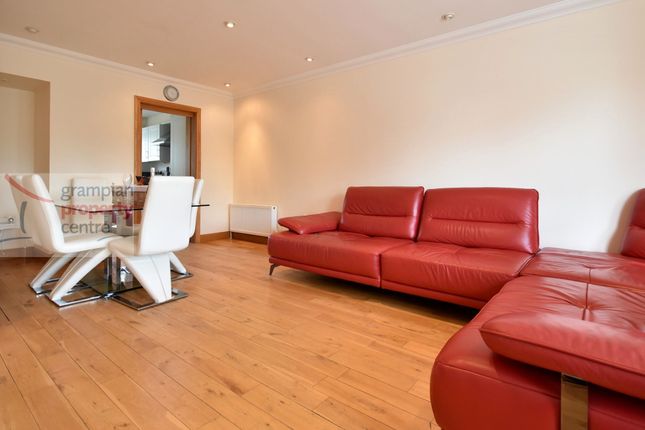 Flat 5 Stotfield Court, Lossiemouth photo 3
