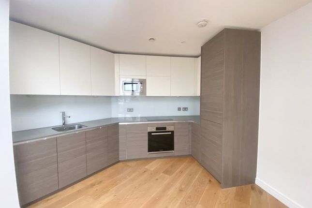 Flat to rent in Riverdale House, Molesworth Street