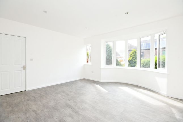 3, Bank Avenue, Nottinghamshire photo 4