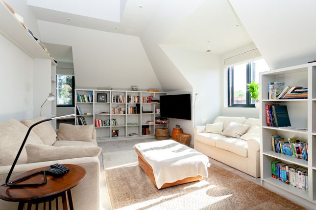 Property to rent in Hornsey Lane Gardens, London