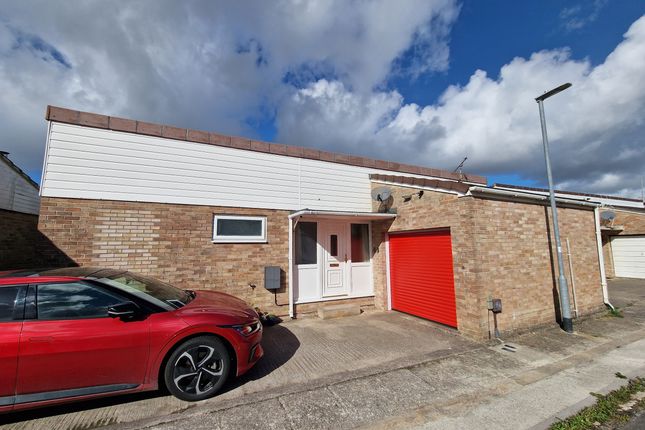 63 Yew Tree Close, Yeovil photo 2