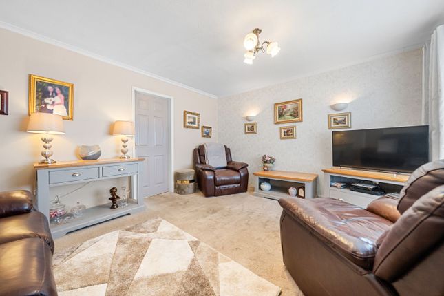 5, Innerpeffray Drive, Falkirk photo 5