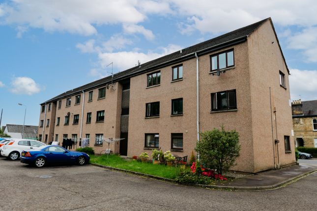 Thumbnail Flat to rent in Strathblane Road, Milngavie, Glasgow, East Dunbartonshire