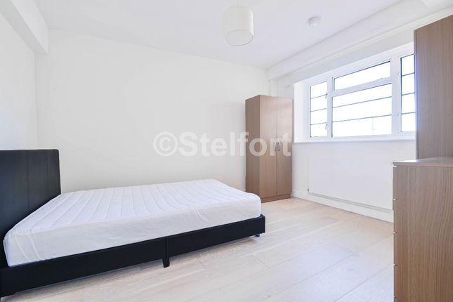 Flat to rent in Eversholt Street, London