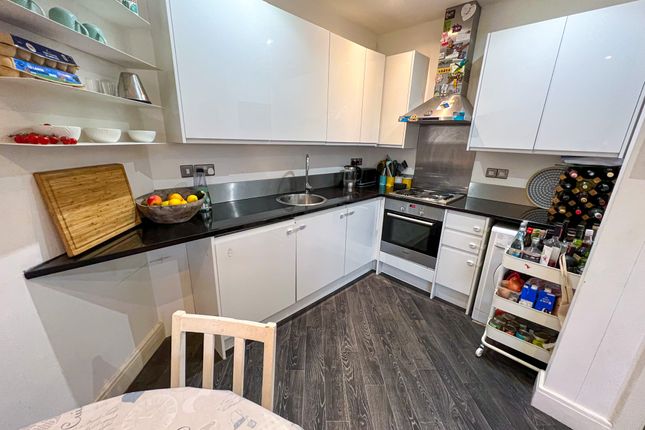 Flat for sale in Walton Road, West Molesey