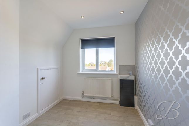 Flat for sale in Southridge Drive, Mansfield