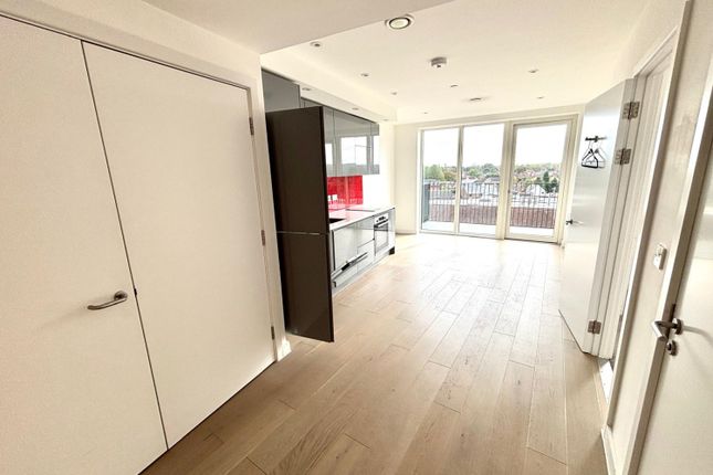 Flat 28, Liberty House, Station Hill North, Egham photo 2