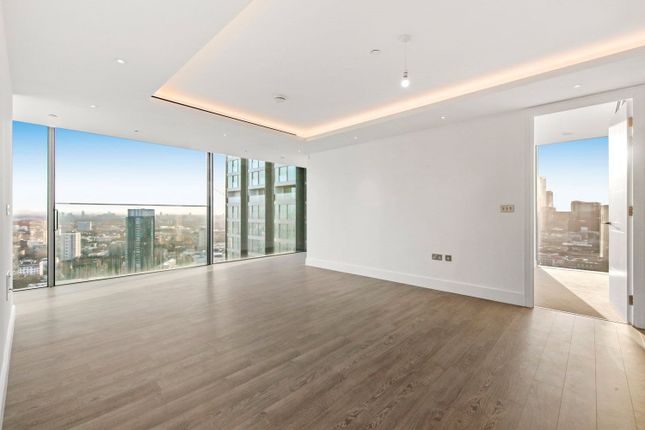 Thumbnail Property for sale in Carrara Tower, 1 Bollinder Place, 2Af