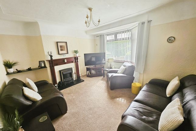 21, Willow Avenue, Liverpool photo 2