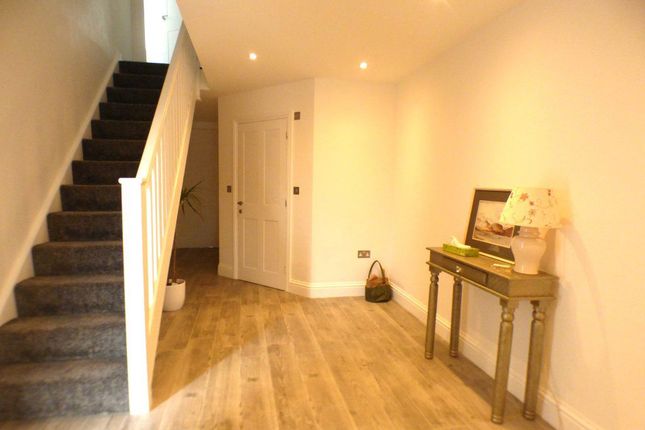 70a, Hazel Way, Leatherhead photo 2