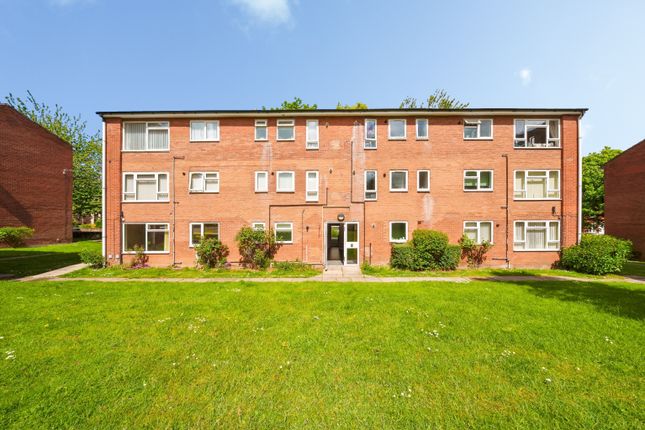14, Lorne Road, Prenton photo 2