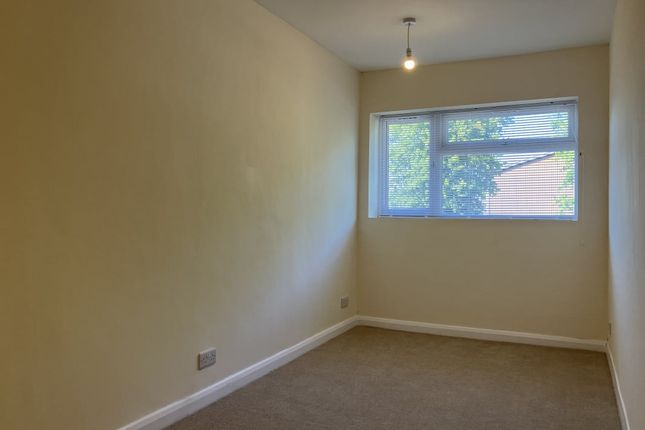 7 Conway Drive, Shrewsbury photo 5