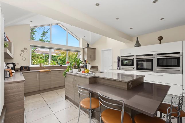 1, Dormy Close, Bramcote Nottingham photo 4