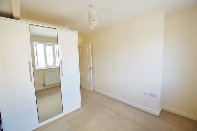 Oliver Court, Watford, Watford photo 5